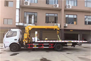 梅河口附近汽车轮胎更换